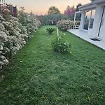 White House Villa