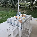White House Villa