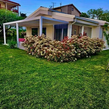 White House Villa *