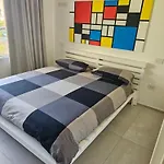 Villa White House
