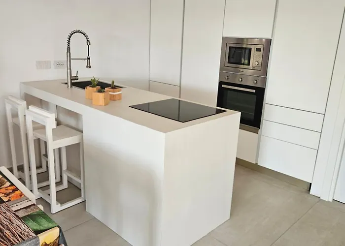 White House * Civitanova Marche